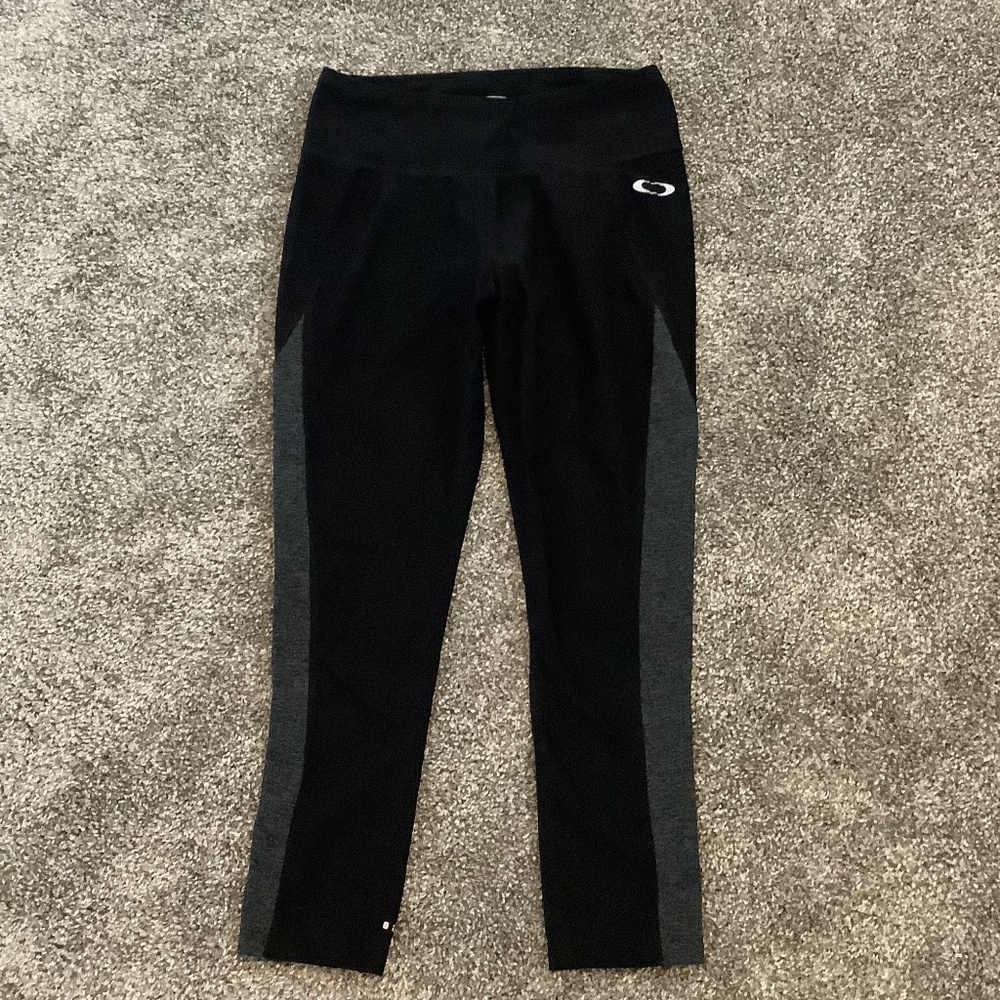 Oakley XS black & grey yoga pants